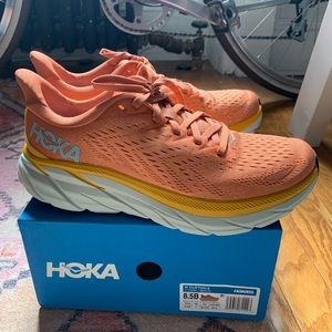 Hoka Clifton 8 *BRAND NEW IN BOX*